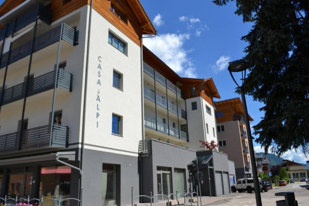 Appartamento Casa Alpi Malè Eksteriør bilde