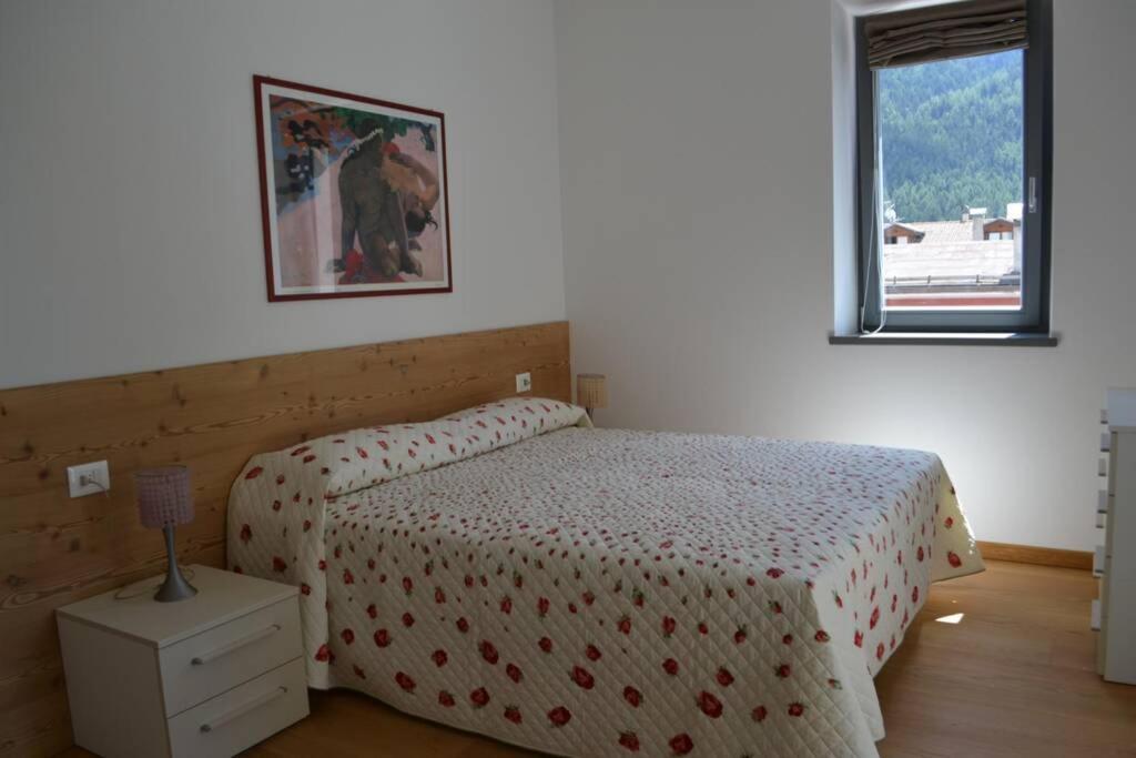 Appartamento Casa Alpi Malè Eksteriør bilde